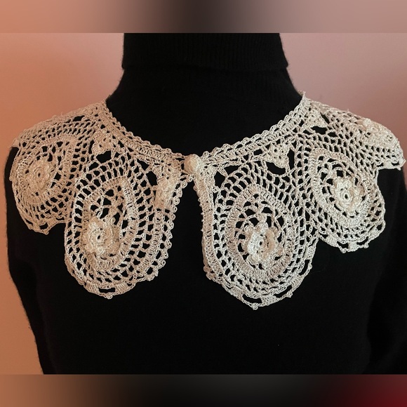 Accessories - Vintage Crochet Lace Collar